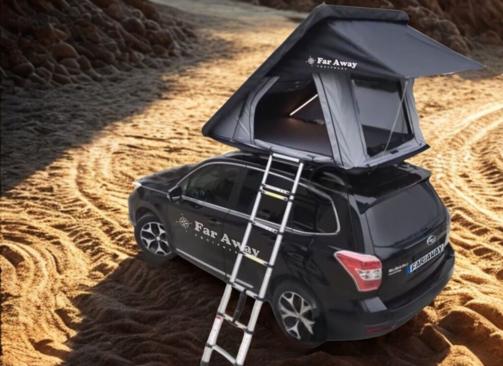 Namiot dachowy Teide Lite 130 rozłożony na samochodzie podczas wyprawy offroad