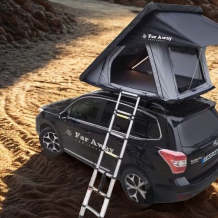 Namiot dachowy Teide Lite 130 rozłożony na samochodzie podczas wyprawy offroad